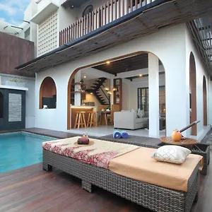 Sudha Bali Anyelir Villa Seminyak (Bali)