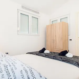 Private House With Garden Near The Bacvice - Ksenia Split